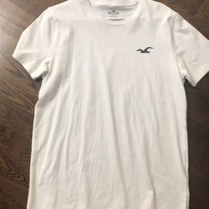 Hollister tee